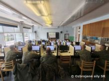 �pecializovan� jazykov� kurz pre KFOR 