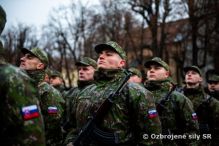 Sl�vnostn� akt zlo�enia vojenskej pr�sahy