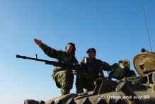 Z Kamenice nad Cirochou  zazneli v�strely z tankov 