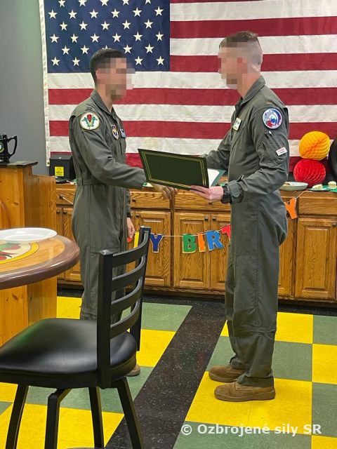 Slovenský pilot vo výcviku v USA získal prestížne ocenenie