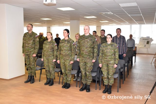 Slávnostný nástup k 20. výročiu vstupu do NATO