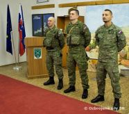 Velite� 1. mechanizovanej brig�dy ocenil pr�slu�n�kov 12.mpr