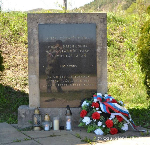 Pietna spomienka pri obci Ražňany