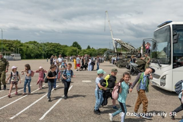 Deň plný zážitkov v 11. brigáde Vzdušných síl Nitra