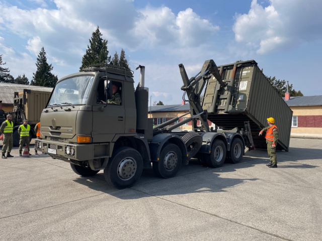 Odborný kurz na pôde 53. práporu poľných služieb v Hlohovci