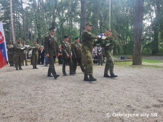 Pripomenuli sme si 78.výročie SNP pri Pamätníku umučených na Brezine